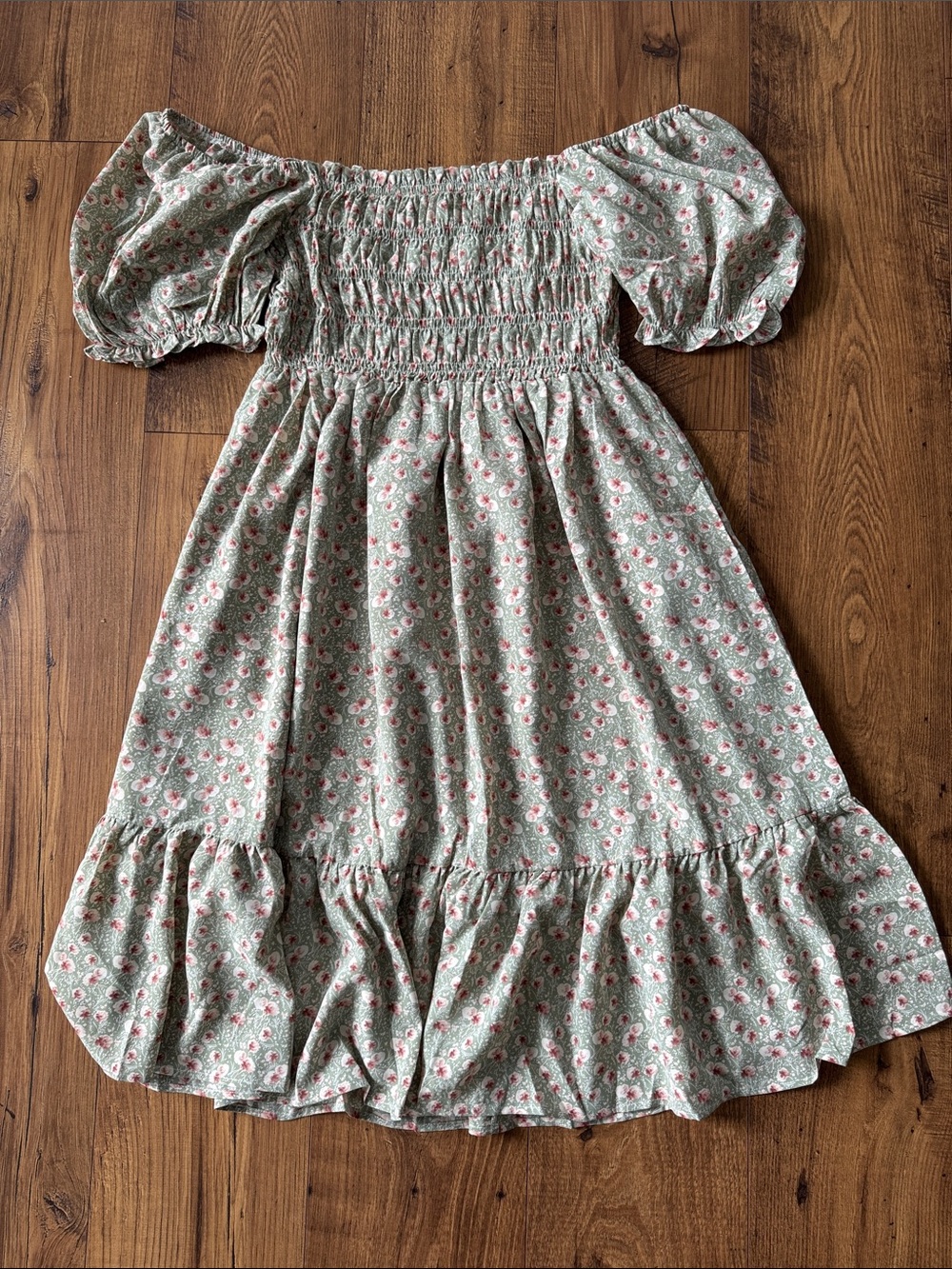 Floral maternity dress, size medium, green